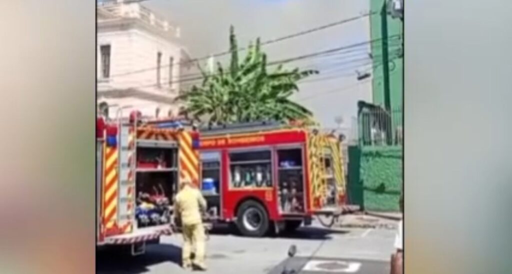 Incêndio Devasta Prédio Centenário em Paranaguá: O Que Sabemos Até Agora Incêndio Devasta Prédio Centenário em Paranaguá: O Que Sabemos Até Agora
