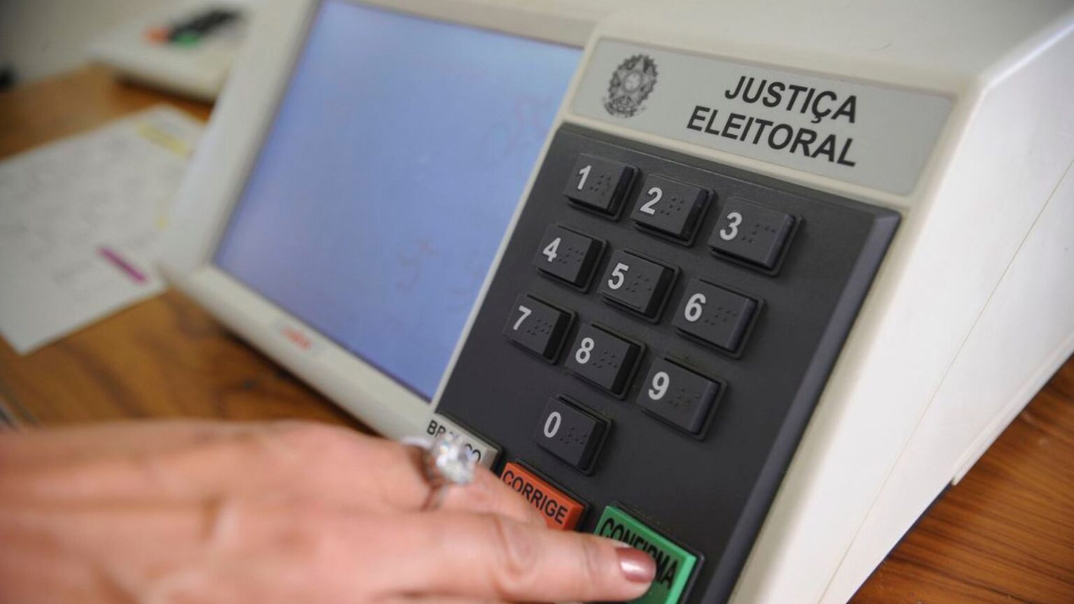 Onze Governadores Renunciam para Concorrer nas Eleições de 2024