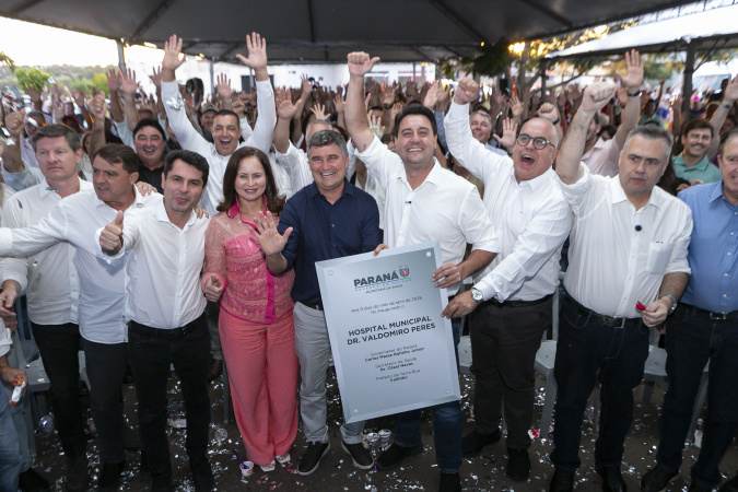 Paraná Inaugura Hospital em Terra Boa e Anuncia Investimentos em Pavimentação Paraná Inaugura Hospital em Terra Boa e Anuncia Investimentos em Pavimentação