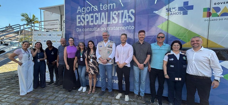 Paranaguá (PR) Recebe Carretas do Programa Agora Tem Especialistas do Ministério da Saúde Paranaguá (PR) Recebe Carretas do Programa Agora Tem Especialistas do Ministério da Saúde