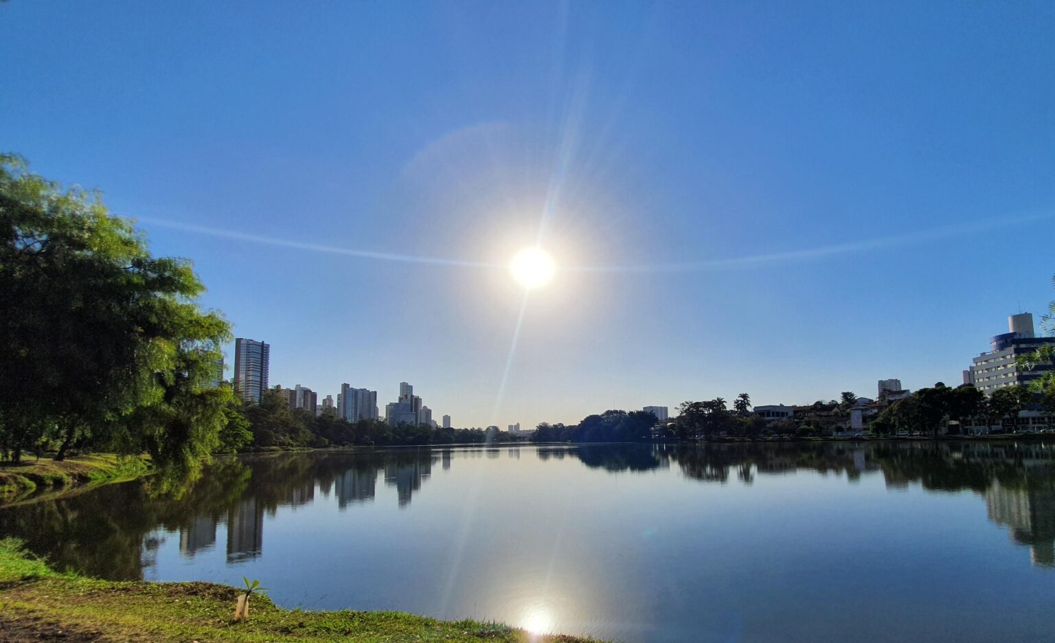 Previsão do Tempo para o Feriadão de Tiradentes no Paraná: Calor e Céu Limpo