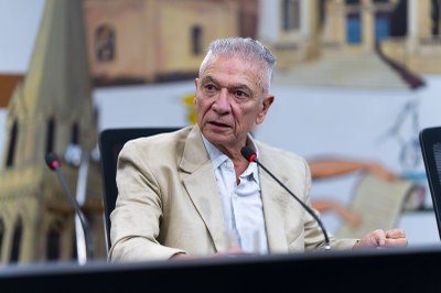 Vereadores de Curitiba Defendem Manutenção de Apoio ao Carnaval em Reunião Crítica Vereadores de Curitiba Defendem Manutenção de Apoio ao Carnaval em Reunião Crítica