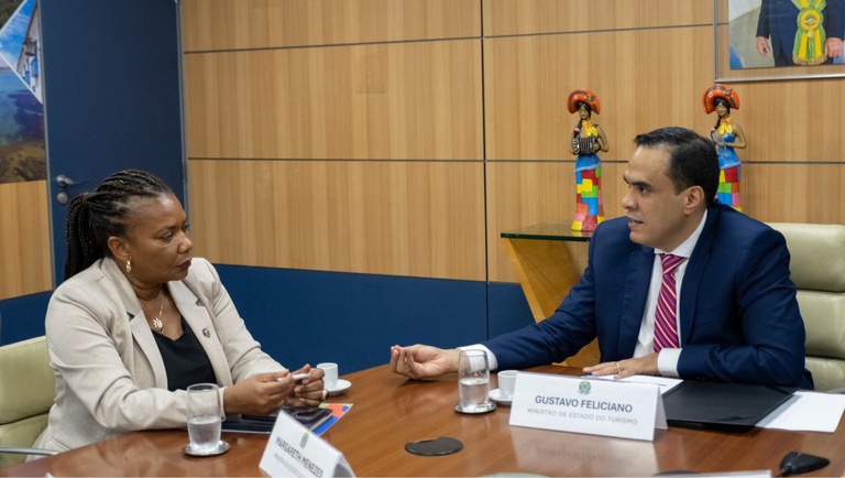Brasil e China: Como o Fim do Visto Potencializa o Turismo Bilateral Brasil e China: Como o Fim do Visto Potencializa o Turismo Bilateral
