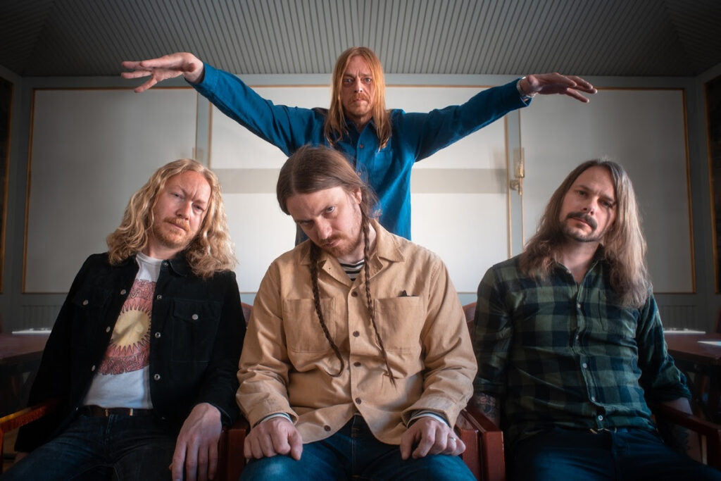 Graveyard Leva o Hard Rock ao Basement Cultural em Curitiba