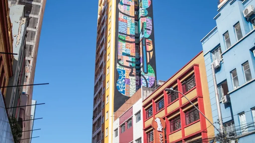 Gardpam e seus painéis: a arte independente que colore Curitiba Gardpam e seus painéis: a arte independente que colore Curitiba