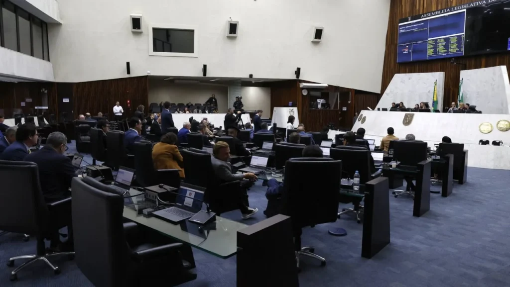 Paraná aprova LDO 2027 com redução na margem para gastos do Executivo