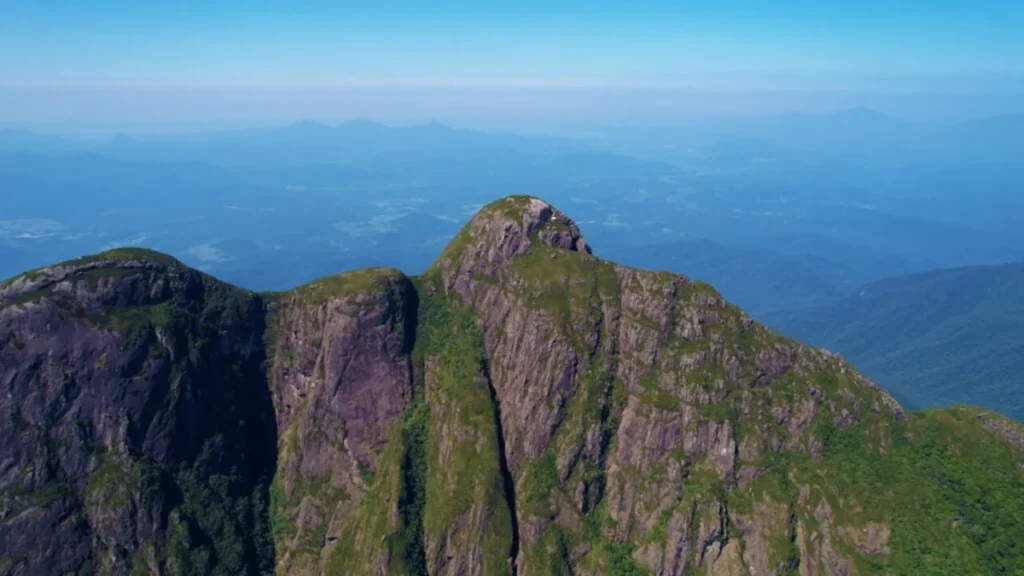 Turismo Ecológico no Paraná: Visitas ao Pico Paraná Triplicam e Bate Recorde em 2026 Turismo Ecológico no Paraná: Visitas ao Pico Paraná Triplicam e Bate Recorde em 2026