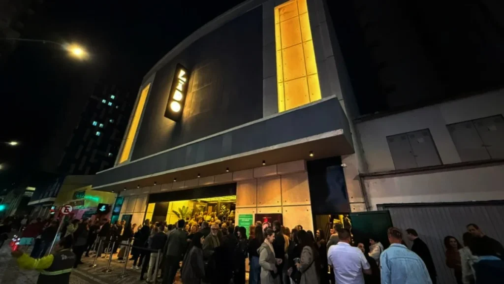 Cine Lido reabre em Curitiba com programação diversificada e espaço renovado