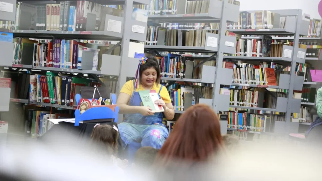 Conexão Literária em Pinhais: Programação Cultural Repleta de Histórias e Arte Conexão Literária em Pinhais: Programação Cultural Repleta de Histórias e Arte
