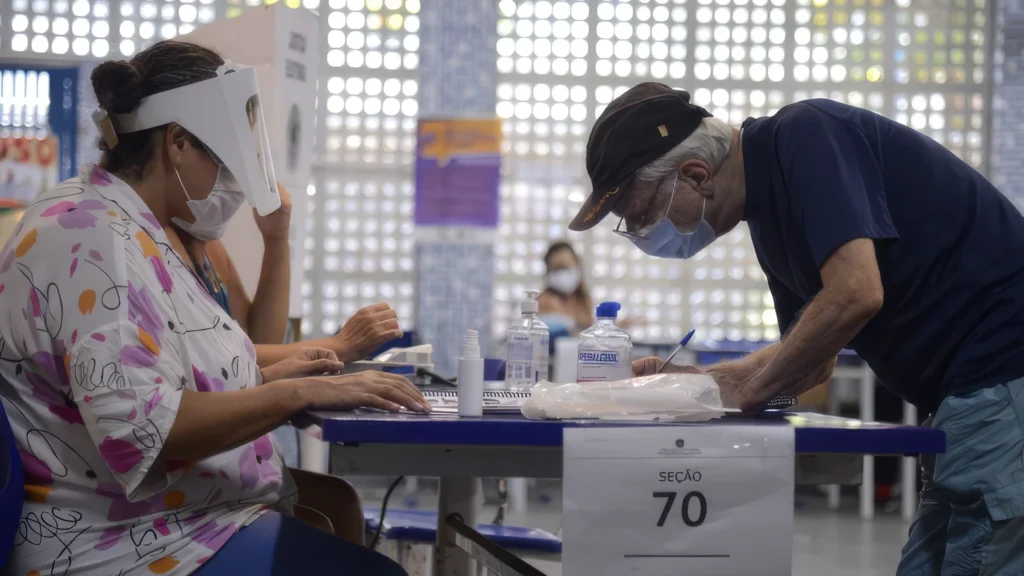 Quase toda Curitiba pode não ser obrigada a votar na eleição de 2026