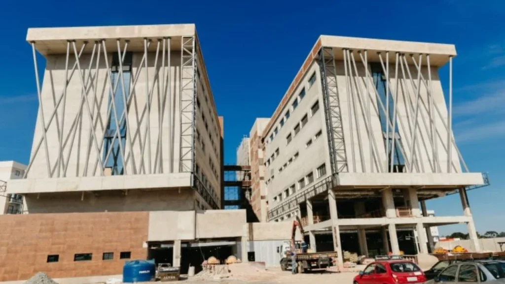 Novo hospital em São José dos Pinhais amplia atendimento para 11,4 mil pessoas por mês