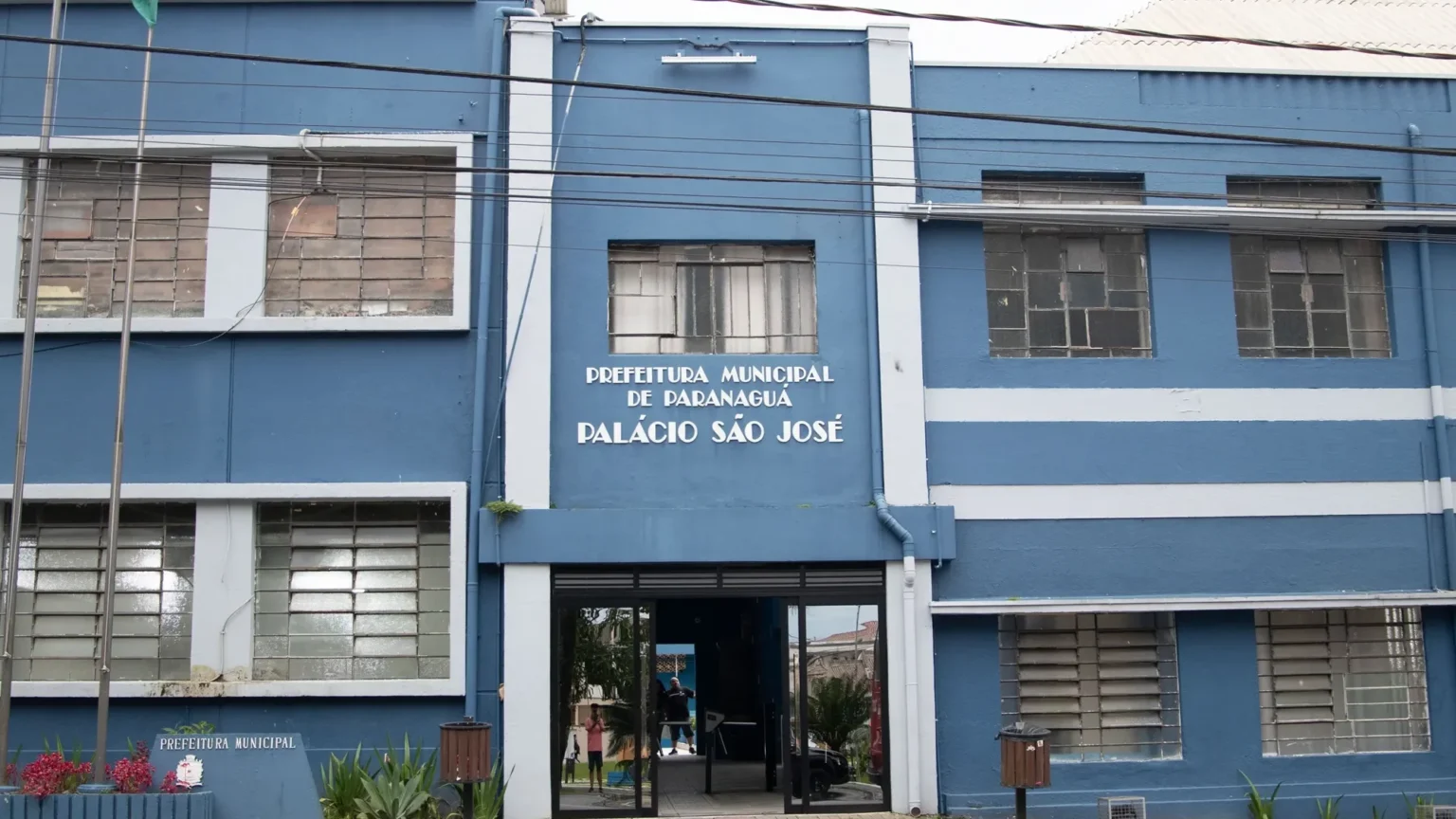 TCE-PR investiga superfaturamento de R$ 9,2 milhões em contratos de saúde em Paranaguá