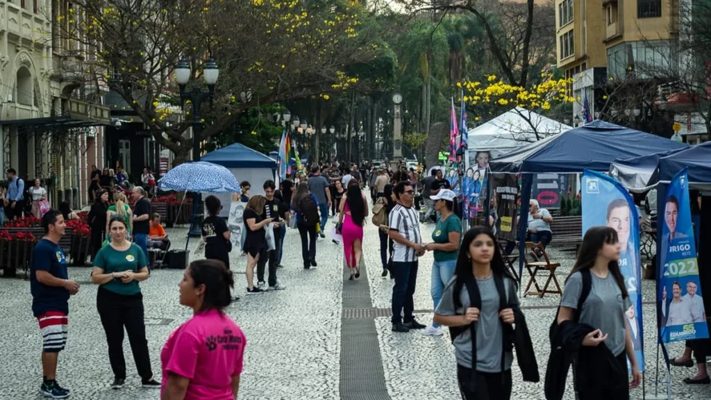 Direitos Humanos, Saúde e Educação Dominam Abertura da Campanha no Paraná