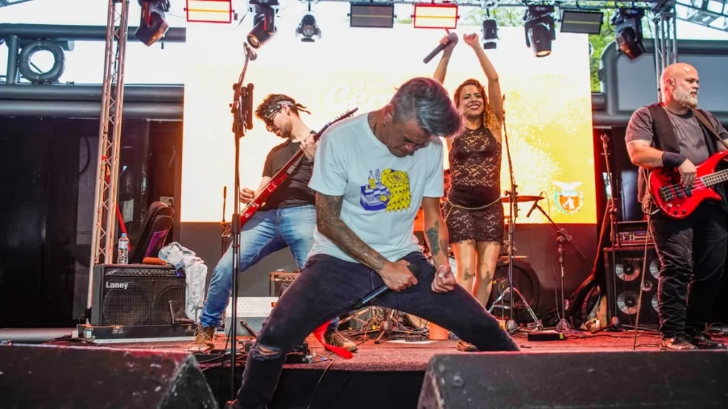 Festa da Cerveja em Colombo atrai 8 mil pessoas e impulsiona economia local