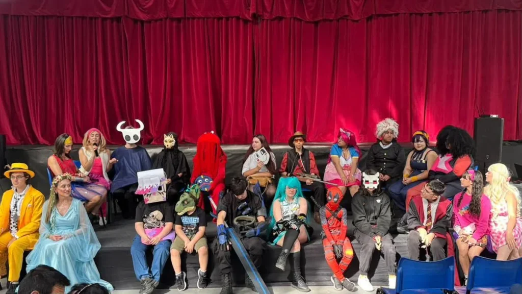 Geekverso em Colombo: encontro celebra cultura geek com RPG, cosplay e jogos