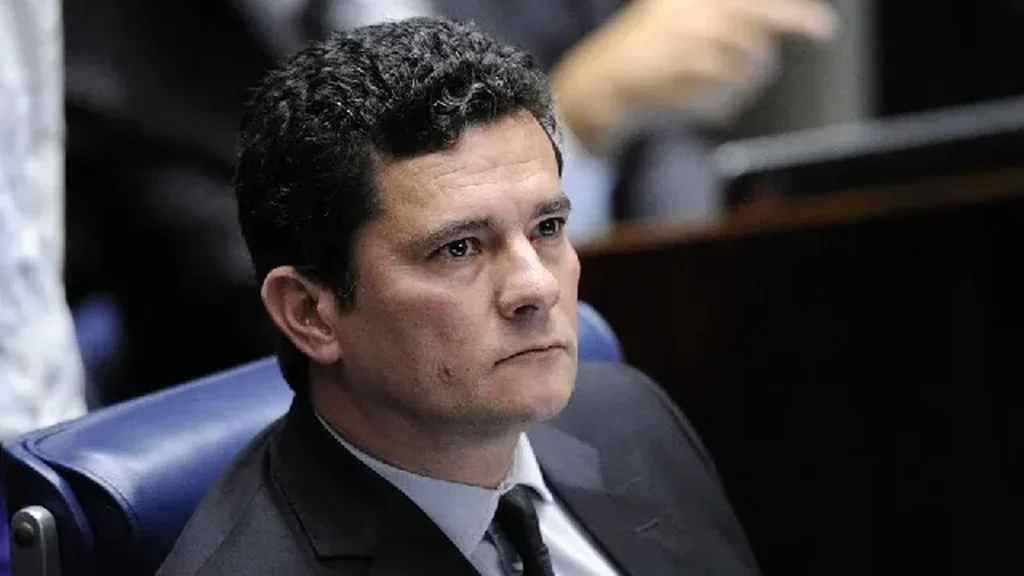 Moro lidera a corrida para governo do Paraná; Curi e Deltan disputam Senado de perto Moro lidera a corrida para governo do Paraná; Curi e Deltan disputam Senado de perto