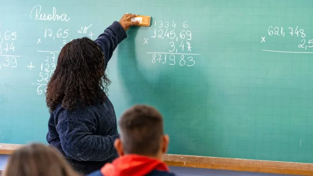Paraná lidera avaliação Pisa e supera países latino-americanos em desempenho escolar