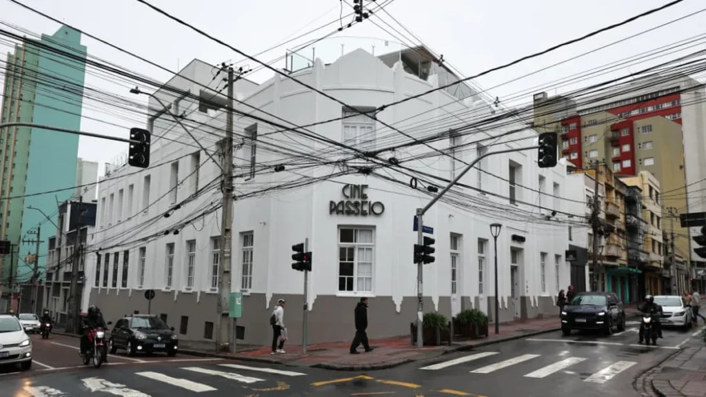 Paranaenses investem mais de R$ 10 bilhões em cultura, lazer e recreação