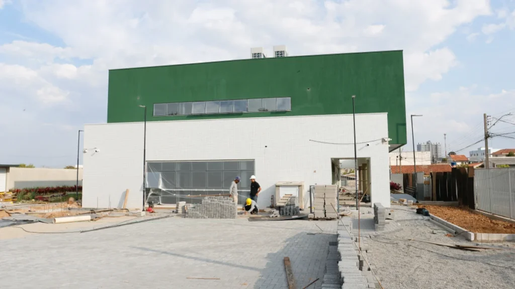 Obras da Nova Unidade de Saúde da Família em Pinhais Avançam com 80% de Execução