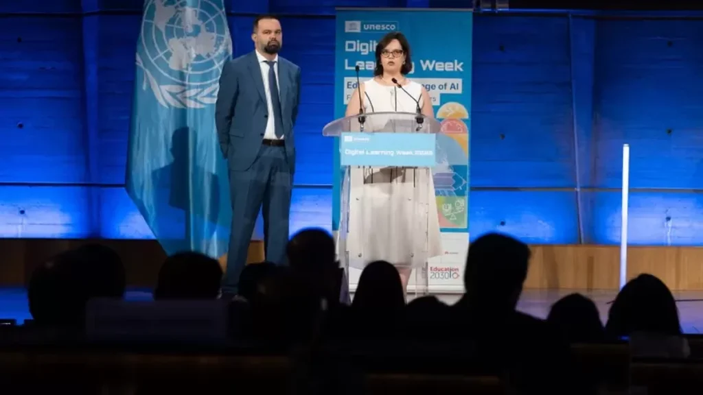 Tecnologia Educacional do Paraná na Redação Recebe Reconhecimento Mundial da UNESCO
