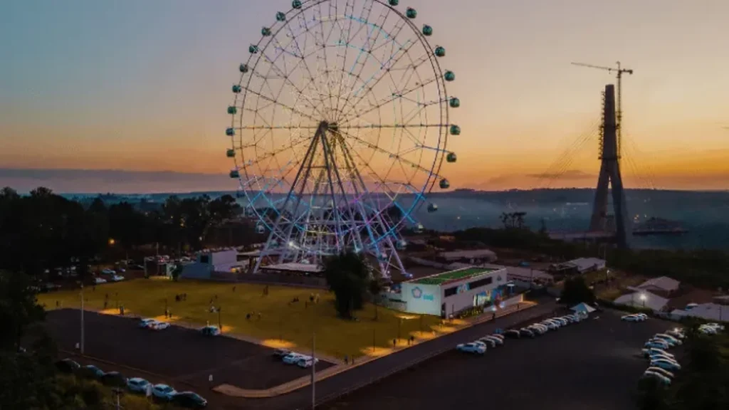 Foz do Iguaçu impulsiona turismo internacional no Paraná com 717 mil visitantes