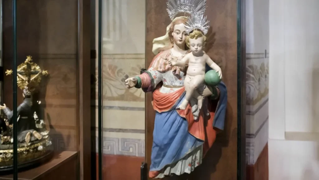 Imagem de Nossa Senhora da Luz dos Pinhais é restaurada e retorna ao Museu de Arte Sacra de Curitiba