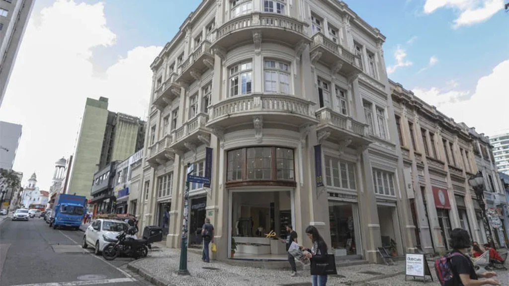Investimentos Renovam o Centro de Curitiba e Transformam Economia Local Investimentos Renovam o Centro de Curitiba e Transformam Economia Local
