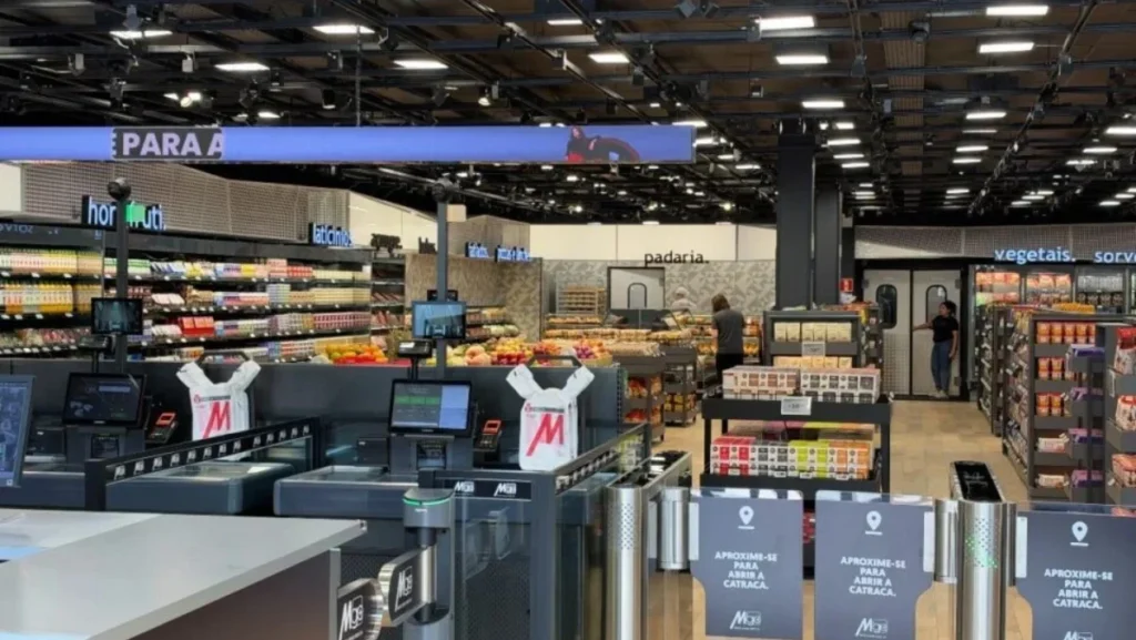 Maior loja autônoma da América Latina revoluciona compras no Centro Cívico de Curitiba Maior loja autônoma da América Latina revoluciona compras no Centro Cívico de Curitiba