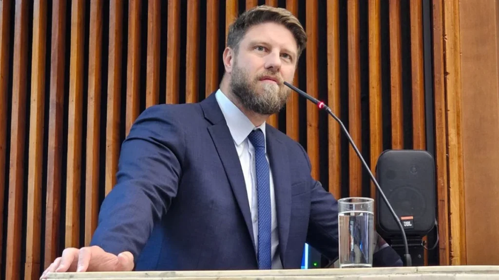 Requião Filho propõe regionalização para melhorar saúde no Paraná e critica atual gestão