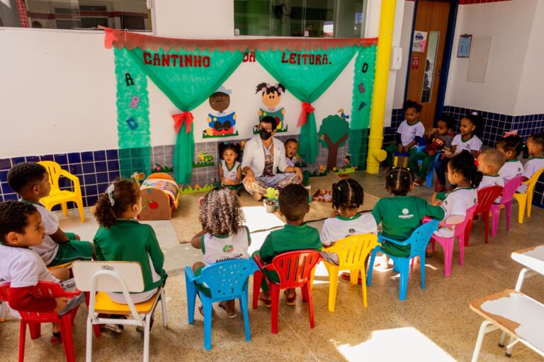 Bahia Alfabetizada: Como o Estado e Municípios Fortalecem a Educação Básica Bahia Alfabetizada: Como o Estado e Municípios Fortalecem a Educação Básica