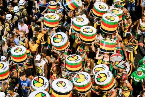Dia Nacional do Samba-Reggae: Proposta na Câmara valoriza o ritmo brasileiro Dia Nacional do Samba-Reggae: Proposta na Câmara valoriza o ritmo brasileiro