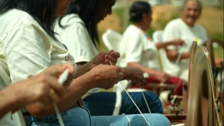 Cantos do Campo: Globo Rural Comemora 46 Anos Destacando Tradições Musicais no Trabalho Cantos do Campo: Globo Rural Comemora 46 Anos Destacando Tradições Musicais no Trabalho