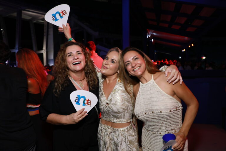 Celebração Musical: Lounge Anota Bahia Brilha na Arena Fonte Nova