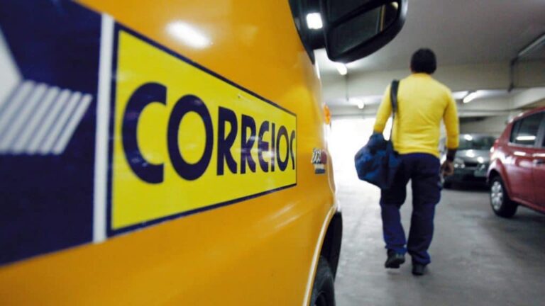 Funcionários dos Correios na Bahia acusam governo Lula de traição em protesto