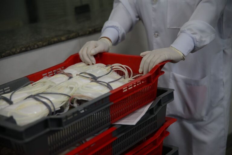 Hemoba Alertando: Estoques de Sangue na Bahia Estão Críticos e Demandam Doações Urgentes