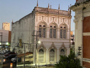 Salvador: A Perda das Identidades Culturais Estrangeiras e a Necessidade de Valorização Salvador: A Perda das Identidades Culturais Estrangeiras e a Necessidade de Valorização