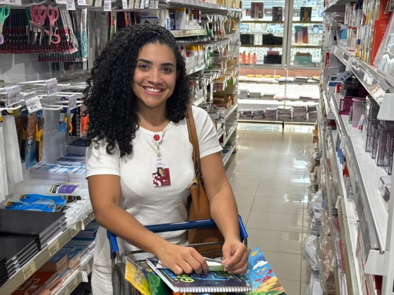 Volta às Aulas: Como Empresas Apoiam Colaboradores na Aquisição de Materiais Escolares Volta às Aulas: Como Empresas Apoiam Colaboradores na Aquisição de Materiais Escolares