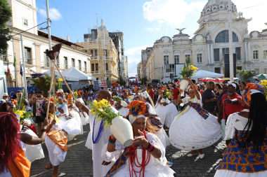 34ª Lavagem Cultural: Tradição e Alegria Marcam Abertura do Carnaval no Pelourinho 34ª Lavagem Cultural: Tradição e Alegria Marcam Abertura do Carnaval no Pelourinho