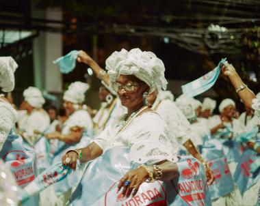 Cortejo Afro e Alvorada Celebram a Cultura Afro-Brasileira no Carnaval da Bahia 2026 Cortejo Afro e Alvorada Celebram a Cultura Afro-Brasileira no Carnaval da Bahia 2026
