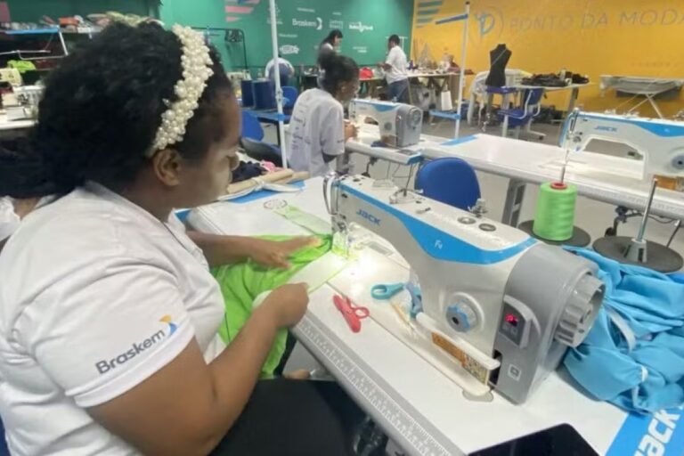 Curso Gratuito de Moda para Moradores da Cidade Baixa: Inscrições Abertas!
