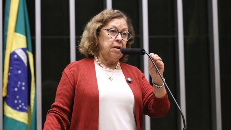 Lídice da Mata Afirma Que Não Há Aproximação Entre PSB e ACM Neto