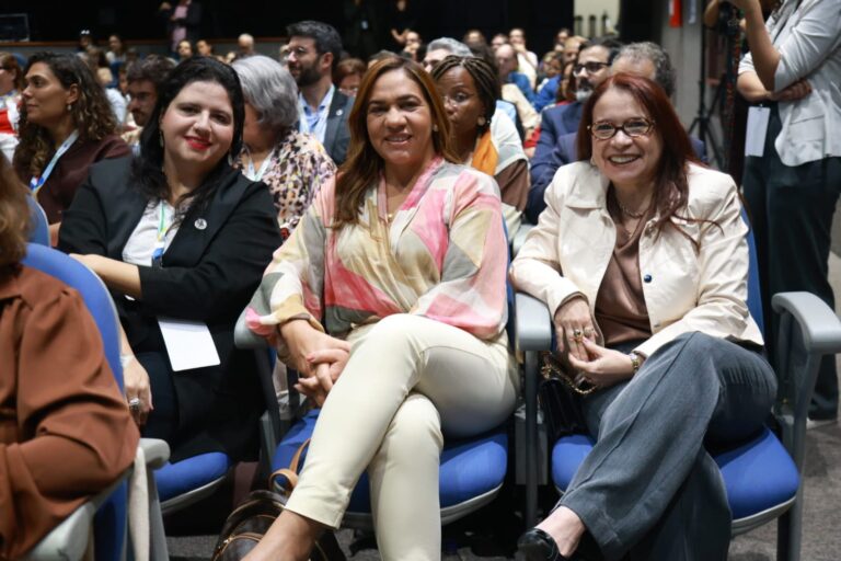 Roberta Santana Realiza Reuniões em Brasília para Impulsionar Investimentos na Saúde da Bahia