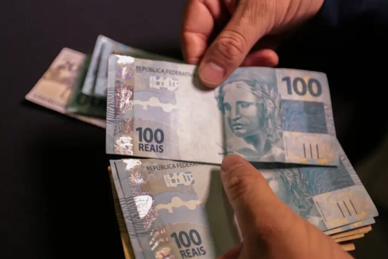 Salário Mínimo na Bahia Pode Superar o Nacional; Entenda o Projeto de Léo Prates