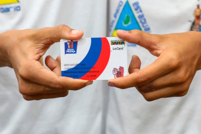 Bolsa Presença: Crédito Liberado para 366 Mil Estudantes na Bahia Bolsa Presença: Crédito Liberado para 366 Mil Estudantes na Bahia