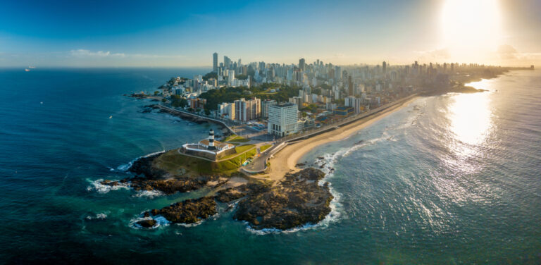 Celebrando Salvador: 477 Anos de História e Crescimento Econômico
