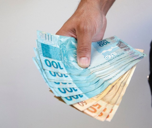 Crescimento do PIB da Bahia: Alta de 2,3% no 4º Trimestre e 2,7% em 2025 Crescimento do PIB da Bahia: Alta de 2,3% no 4º Trimestre e 2,7% em 2025