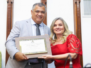 Jeandro Ribeiro: Novo Cidadão Baiano e Reconhecimento ao Seu Trabalho na Agricultura Familiar Jeandro Ribeiro: Novo Cidadão Baiano e Reconhecimento ao Seu Trabalho na Agricultura Familiar