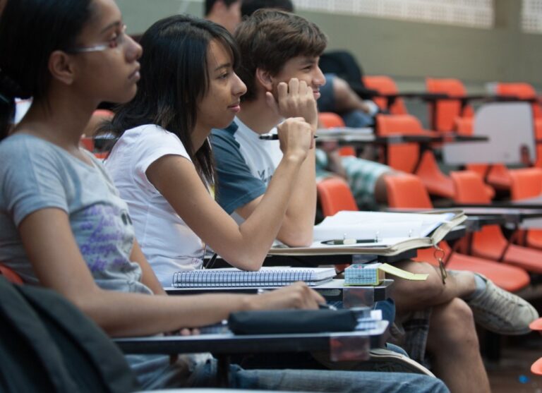 MEC Credencia Novos Campi de Universidades Federais para Expandir a Educação Superior