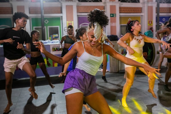 Programação Cultural Gratuita no Pelourinho: Uma Iniciativa do Governo da Bahia Programação Cultural Gratuita no Pelourinho: Uma Iniciativa do Governo da Bahia