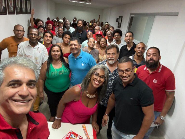 Robinson Almeida Destaca Jerônimo como o Governador que Mais Trabalha no Brasil